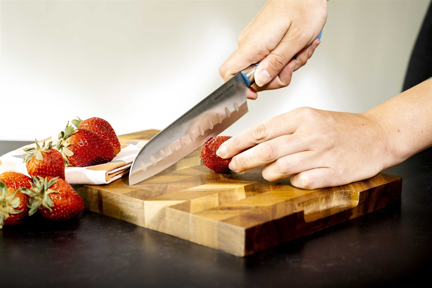EcoCut 2 Piece Santoku Knife Set With Blade Guards, Blue-3